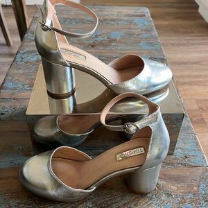 Top Shop Silver 3” heels